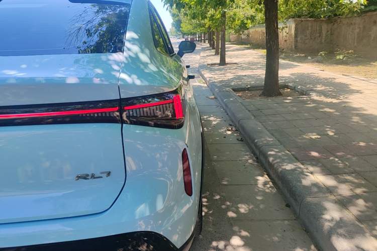 Used Livan 7 2023 605 km ZHU FENG Right Rear Taillight