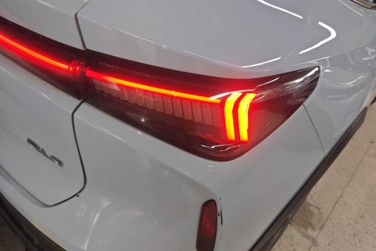 Used Livan 7 2023 605km Hunter Light Right Rear Taillight