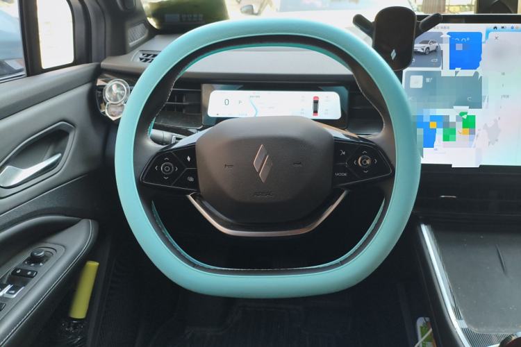 Used Livan 7 2023 605 km ZHU FENG Steering Wheel