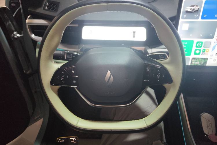 Used Livan 7 2023 605km Hunter Light Steering Wheel