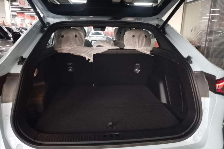 Used Livan 7 2023 450km Chiyue Trunk