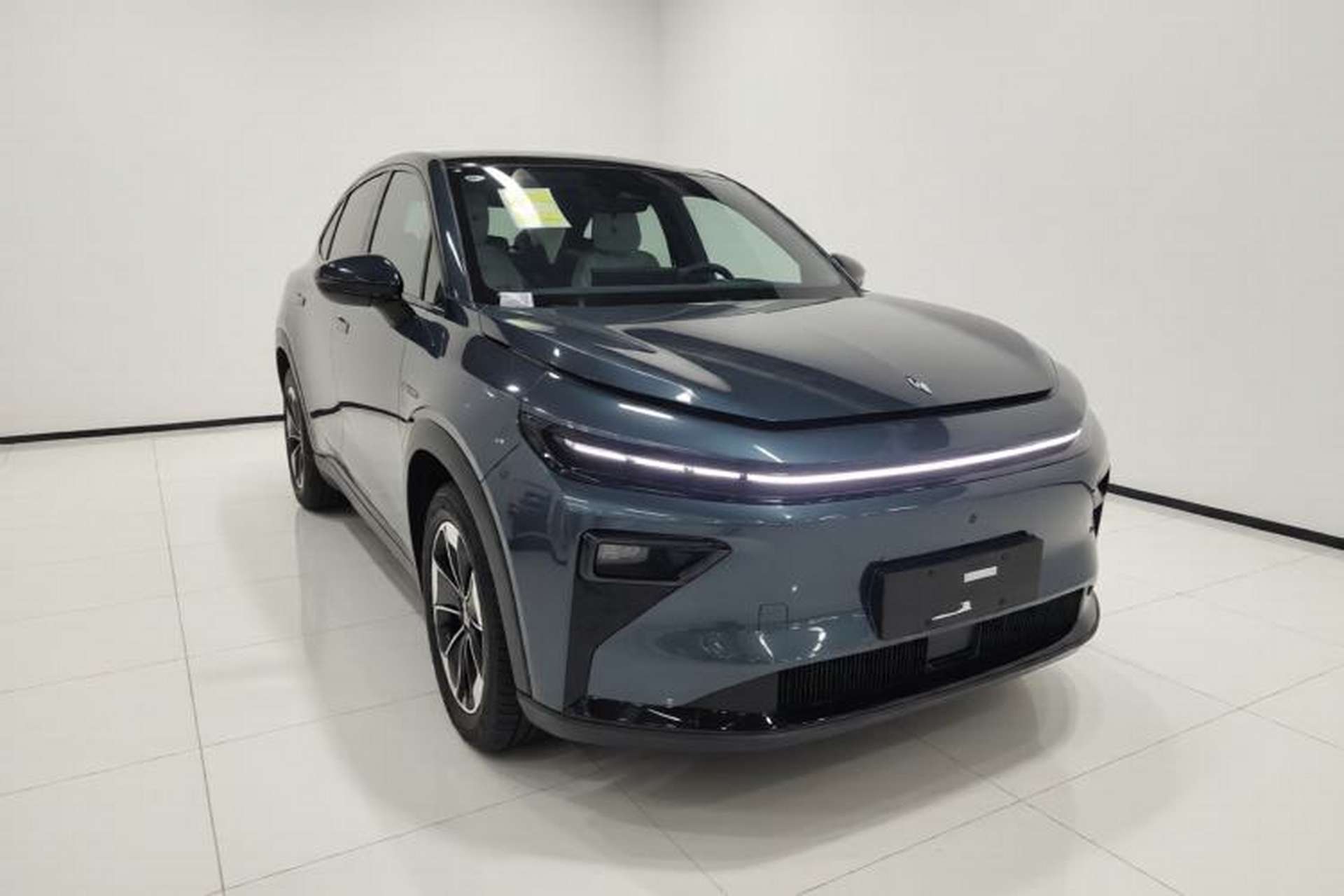 Used Livan 7 2023 605 km ZHU FENG Exterior 1
