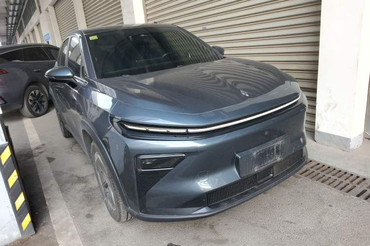 Used Livan 7 2023 605 km ZHU FENG Exterior 2