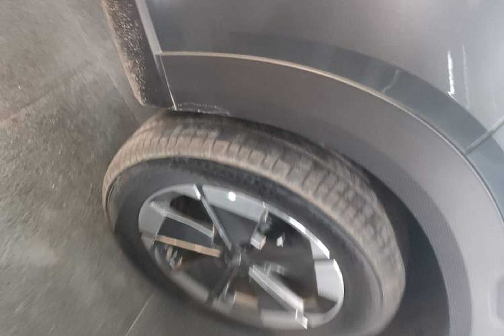 Used Livan 7 2023 605 km ZHU FENG Exterior 5
