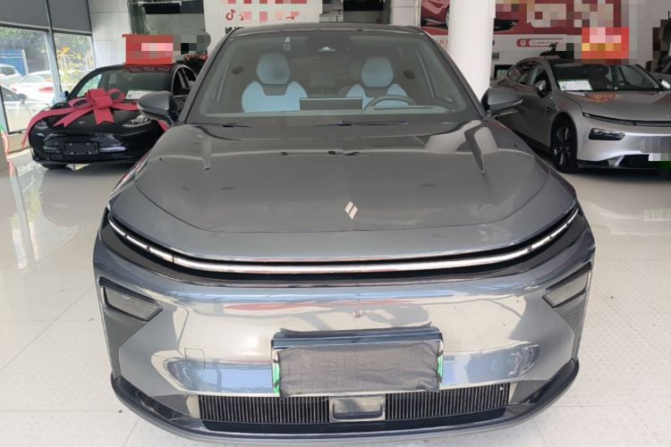 Used Livan 7 2023 605km Hunter Light Front