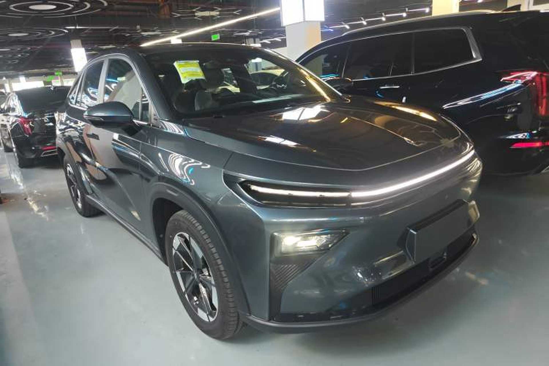 Used Livan 7 2023 450km Chiyue Front Right 45 Deg
