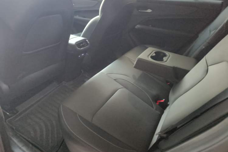 Used Livan 7 2023 605 km ZHU FENG Interior 4