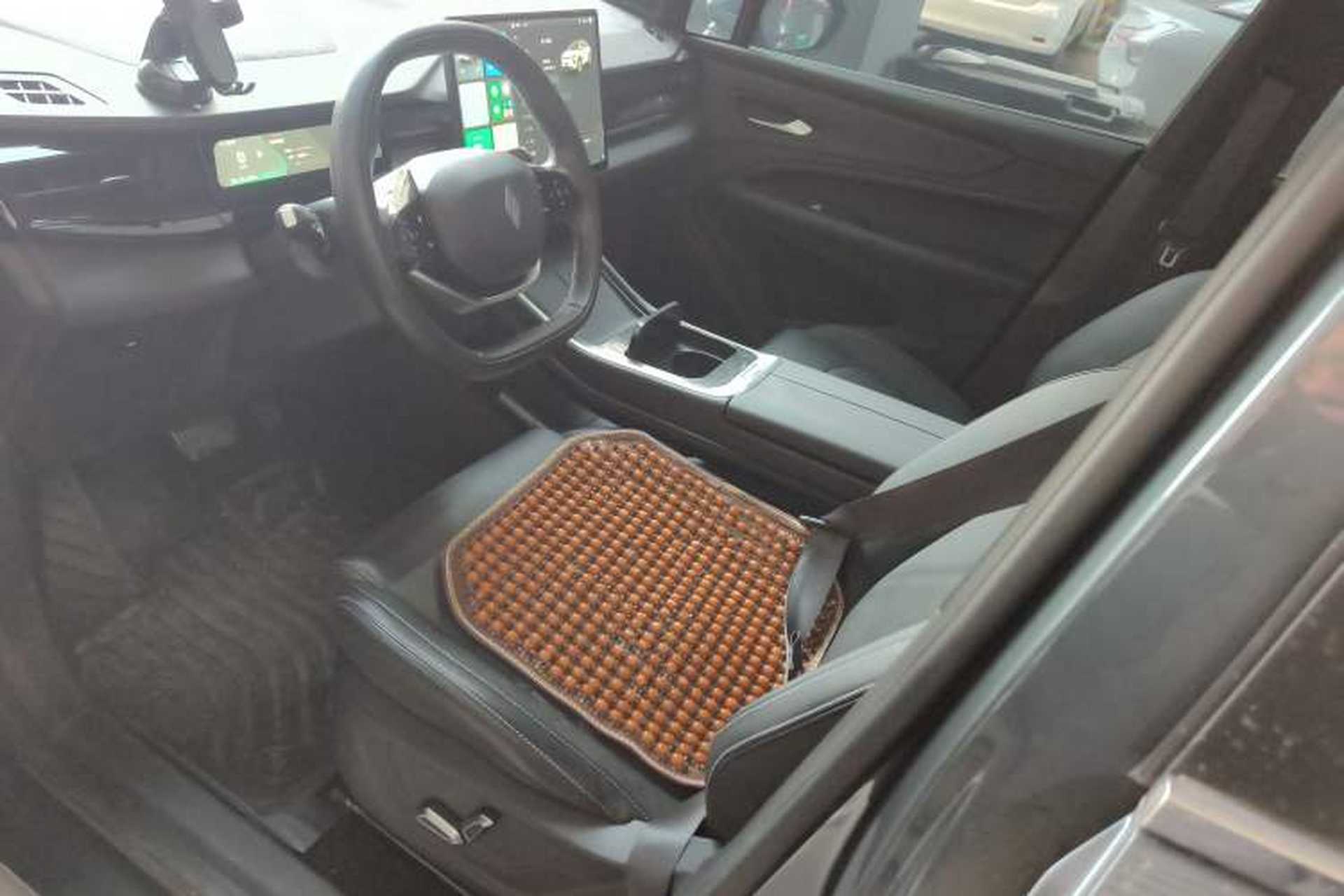 Used Livan 7 2023 605 km ZHU FENG Left Front Seat