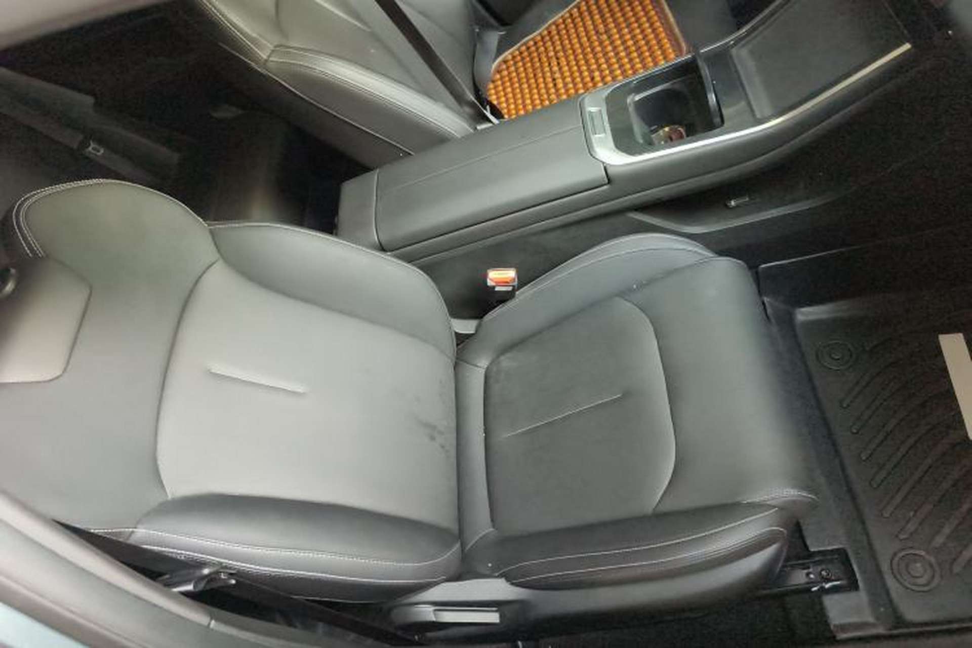 Used Livan 7 2023 605 km ZHU FENG Right Front Seat