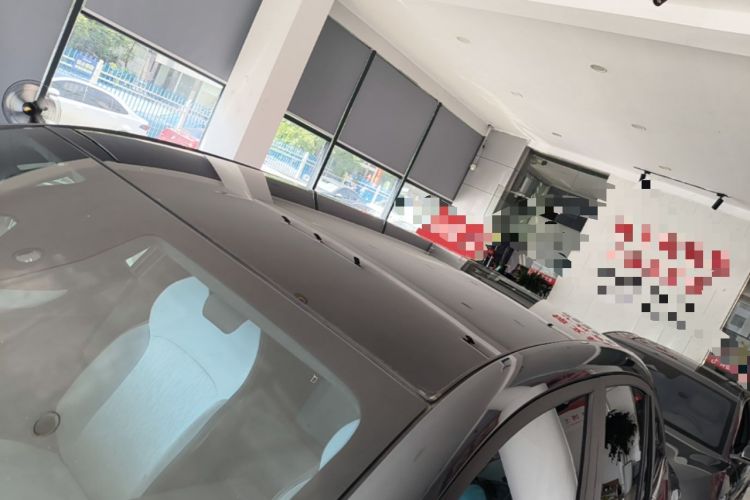 Used Livan 7 2023 605km Hunter Light Roof