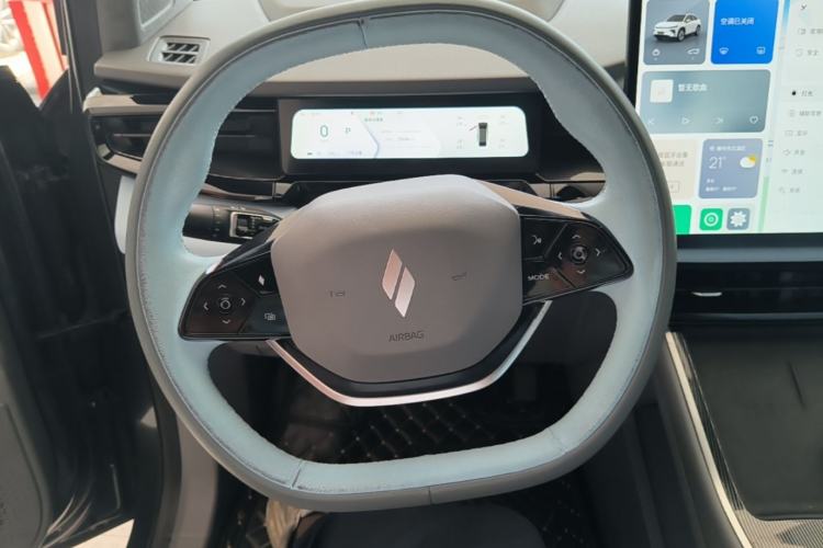Used Livan 7 2023 605km Hunter Light Steering Wheel
