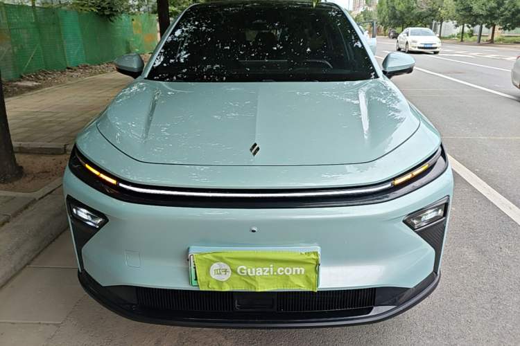 Used Livan 7 2023 605 km ZHU FENG Front
