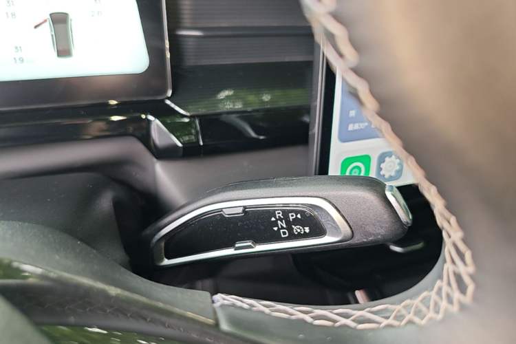 Used Livan 7 2023 605 km ZHU FENG Gear Lever