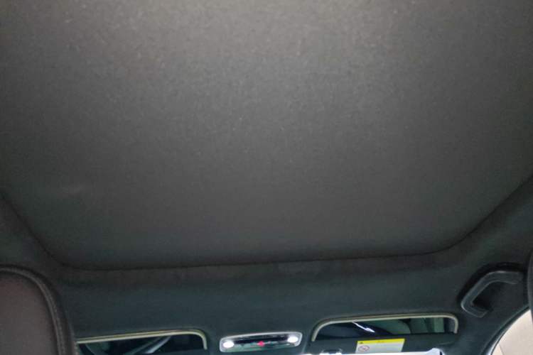 Used Livan 7 2023 605km Hunter Light Headliner