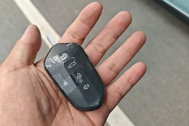 Used Livan 7 2023 605 km ZHU FENG Interior 1