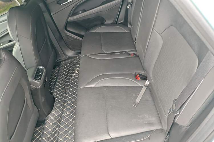 Used Livan 7 2023 605 km ZHU FENG Left Rear Seat