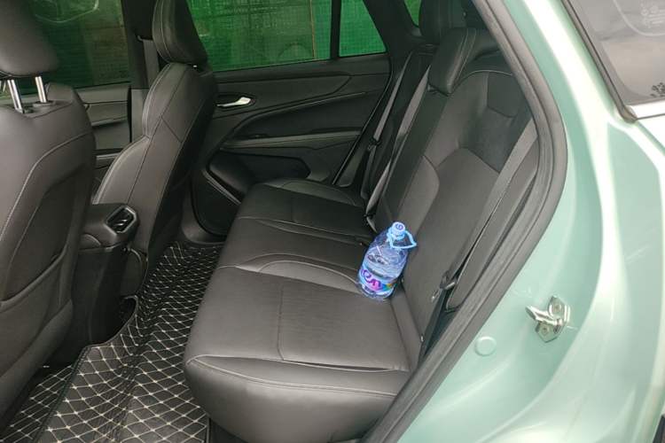 Used Livan 7 2023 605 km ZHU FENG Left Rear Seat