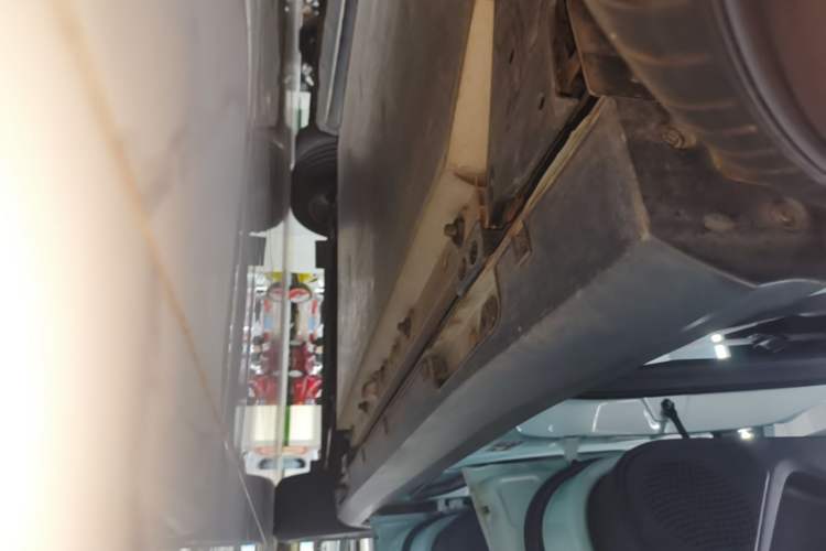 Used Livan 7 2023 450km Chiyue Right Side Sill