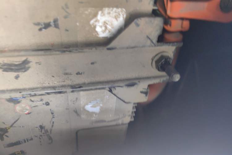 Used Livan 7 2023 605 km ZHU FENG Engine Bay Right