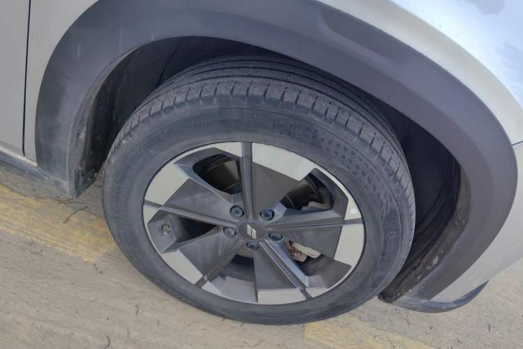 Used Livan 7 2023 605 km ZHU FENG Right Front Wheel Hub