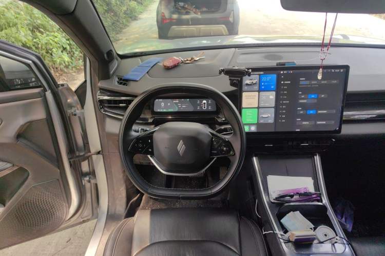 Used Livan 7 2023 605 km ZHU FENG Steering Wheel