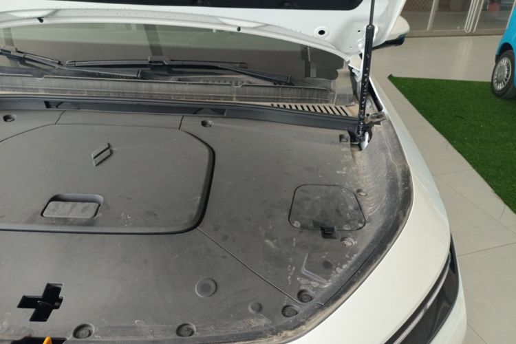 Used Livan 7 2023 450km Chiyue Engine Bay Left