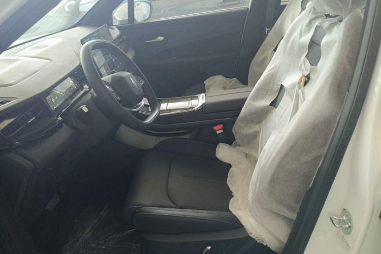 Used Livan 7 2023 450km Chiyue Left Front Seat