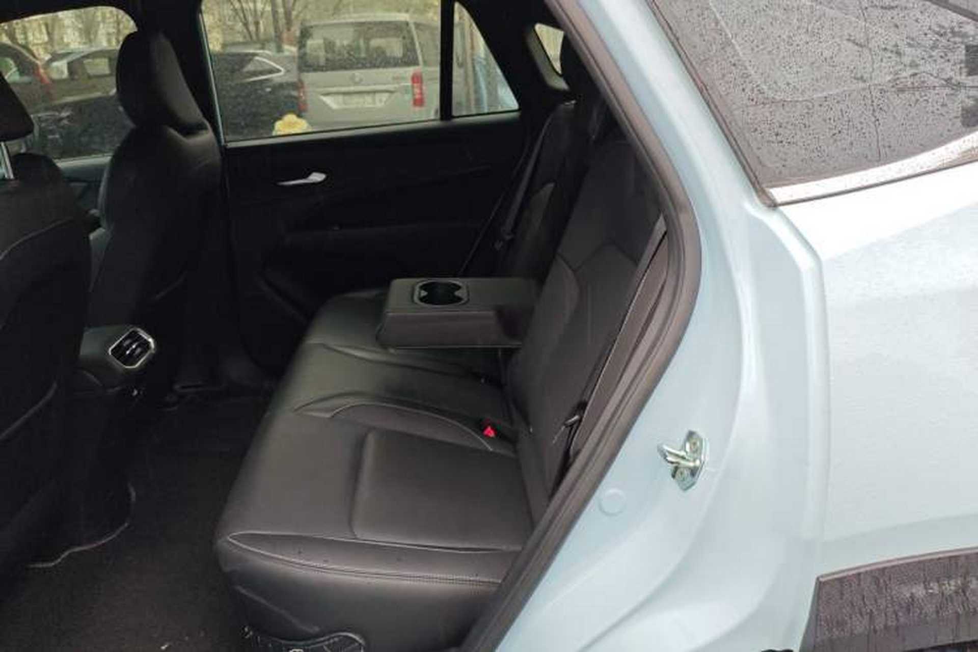 Used Livan 7 2023 450 km – Chasing Clouds Left Rear Seat