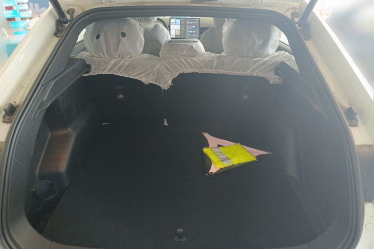 Used Livan 7 2023 450km Chiyue Trunk