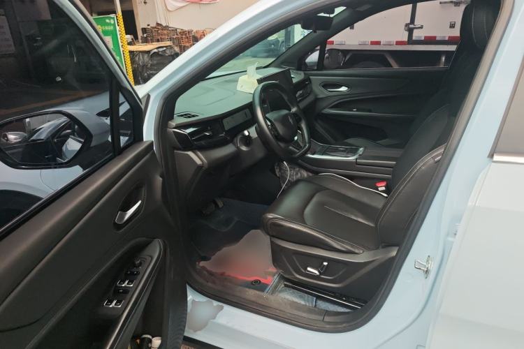 Used Livan 7 2024 450km Glory Edition Driver Seat