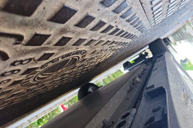 Used Livan 7 2024 605 km Glory Edition Chassis Front Right