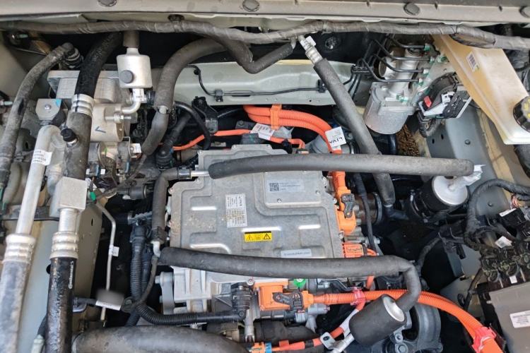Used Livan 7 2024 605 km Glory Edition Engine Bay