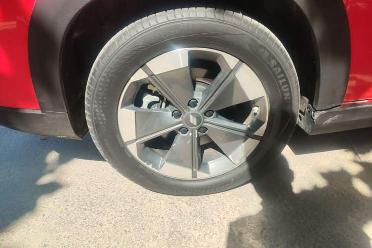 Used Livan 7 2024 605 km Executive Flagship Edition Right Rear Wheel Hub