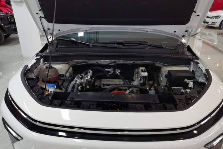 Used Livan 7 2024 450 km Business Glory Edition Engine Bay