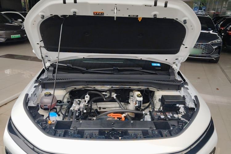 Used Livan 7 2024 450km Glory Edition Engine Bay