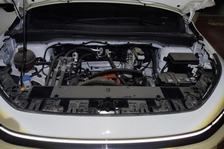 Used Livan 7 2024 450km Executive Version Engine Bay