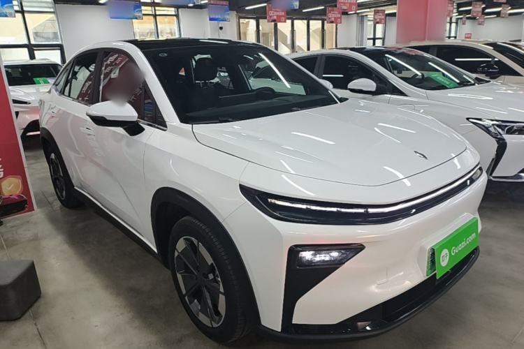 Used Livan 7 2024 605 km Glory Edition Exterior 1