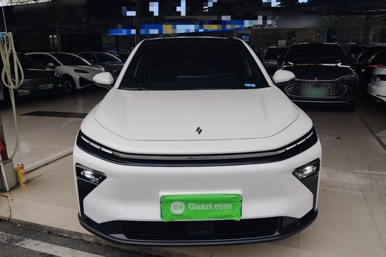 Used Livan 7 2024 450km Glory Edition Front