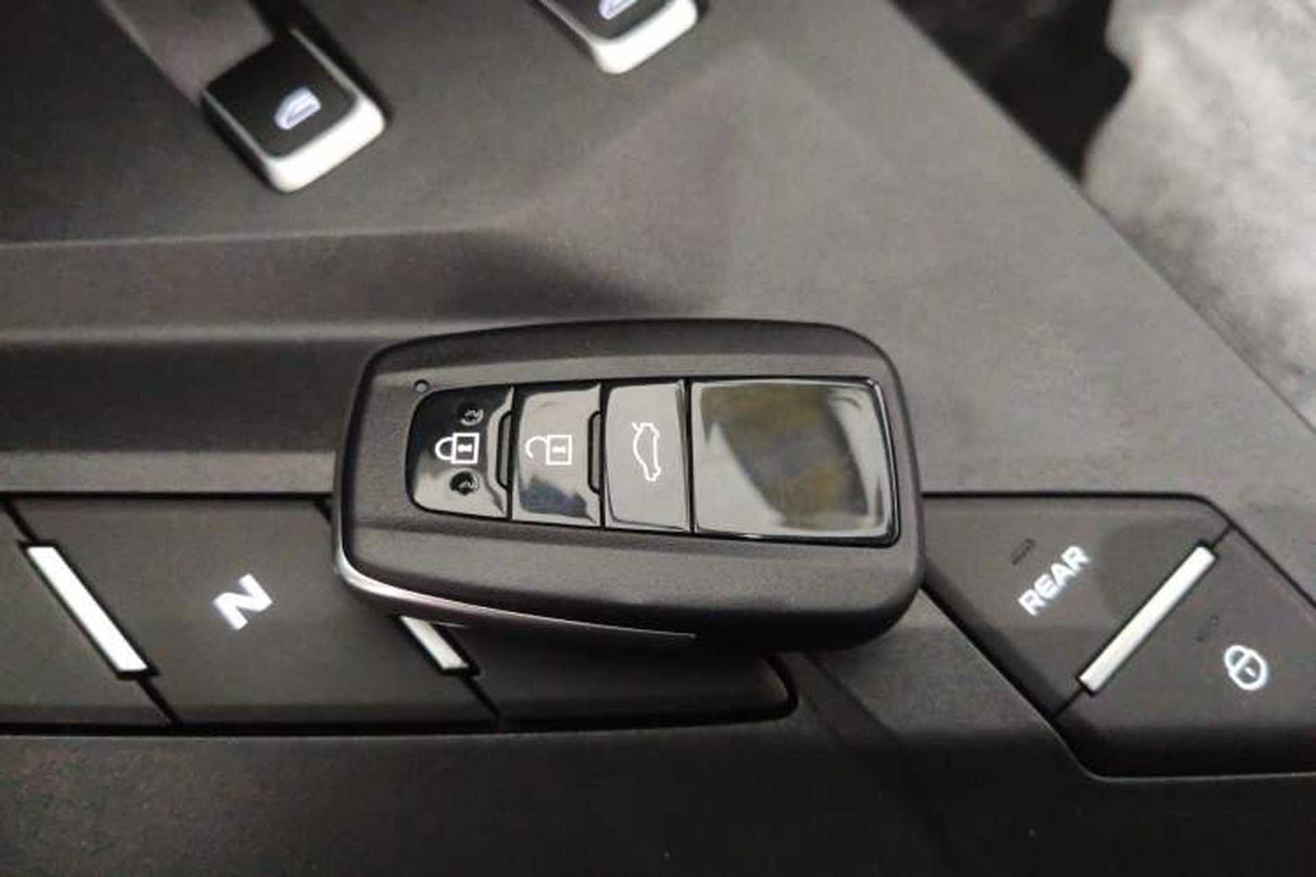 Used Livan 7 2024 605 km Wealth Edition Interior 1