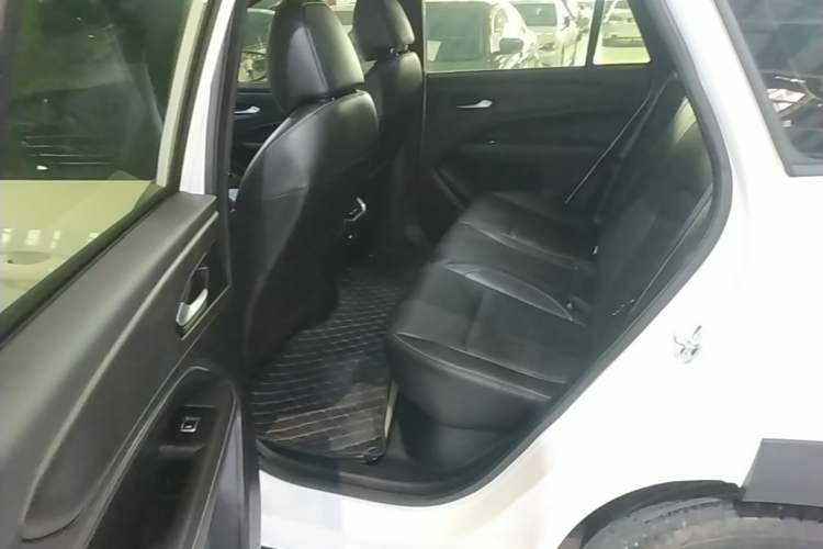 Used Livan 7 2024 450 km Business Glory Edition Left Rear Seat