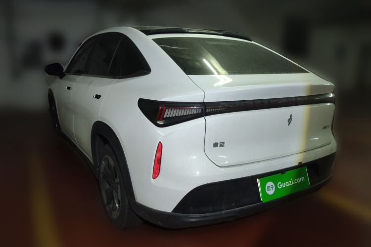 Used Livan 7 2024 450km Executive Version Rear Left 45 Deg
