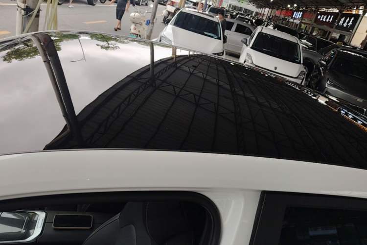Used Livan 7 2024 450km Glory Edition Roof