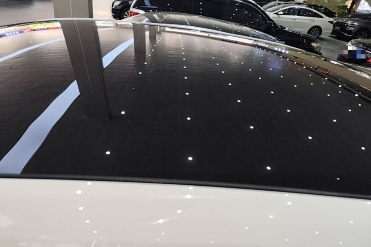 Used Livan 7 2024 605 km Glory Edition Roof