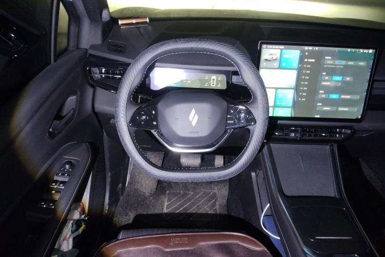 Used Livan 7 2024 450km Executive Version Steering Wheel