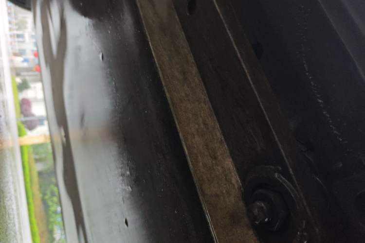 Used Livan 8 2025 Long-Range Travel Edition Chassis Front Right