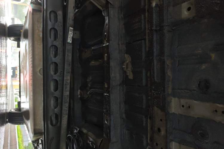 Used Livan 8 2025 Long-Range Travel Edition Chassis Rear