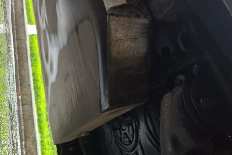 Used Livan 8 2025 Long-Range Travel Edition Chassis Rear Left