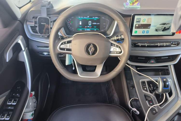 Used Livan 8 2025 Long-Range Travel Edition Steering Wheel