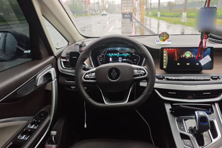 Used Livan 8 2025 Long-Range Travel Edition Steering Wheel
