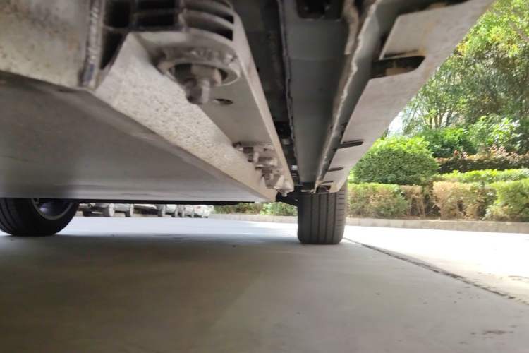 Used Livan 8 2026 Model Long-Range Seven-Seater Version Chassis Rear Right